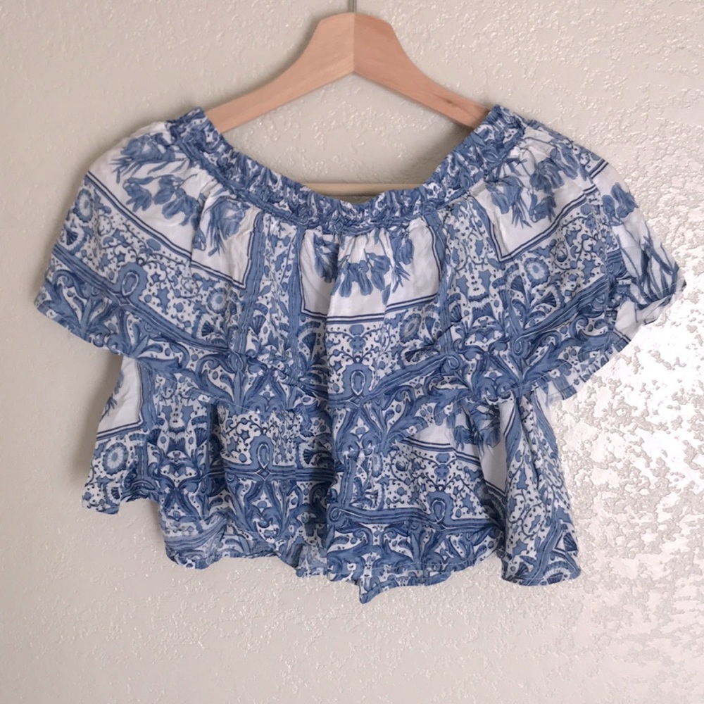 🎄(3 for $20) Off the shoulder floral crop top